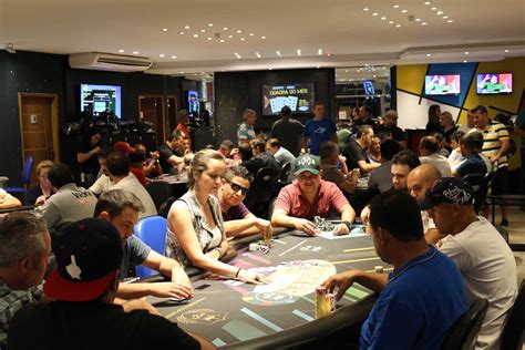 spin poker curitiba.